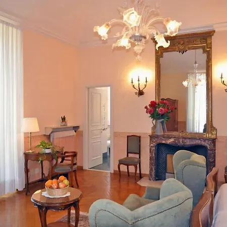 Roma E Rocca Cavour Hotel 3*