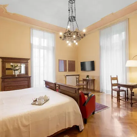 Roma E Rocca Cavour Turin