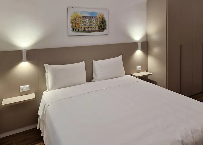 Roma E Rocca Cavour