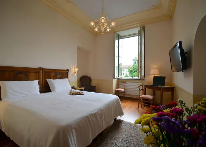 Hotel Roma E Rocca Cavour 3*