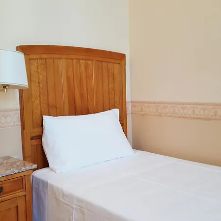 Roma E Rocca Cavour 3* Turin