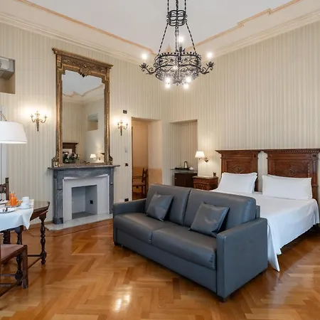 Roma E Rocca Cavour Hotel 3*