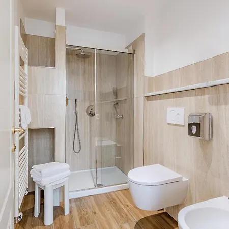 Roma E Rocca Cavour Hotel 3*