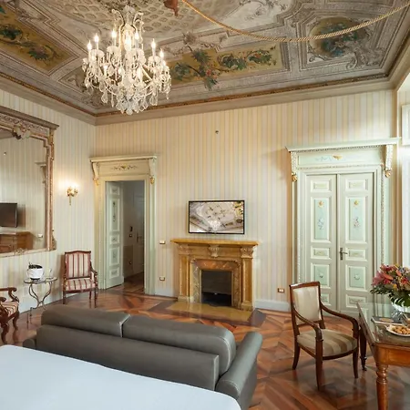 Roma E Rocca Cavour 3*