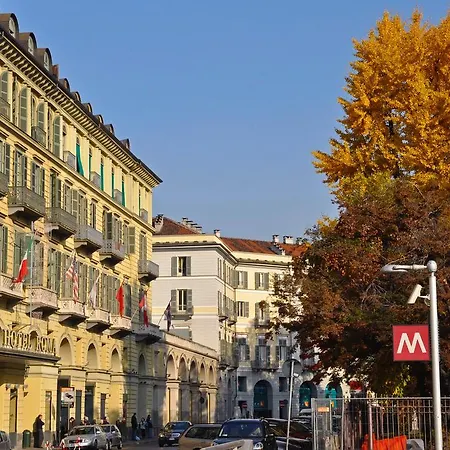 Отель Roma E Rocca Cavour 3*