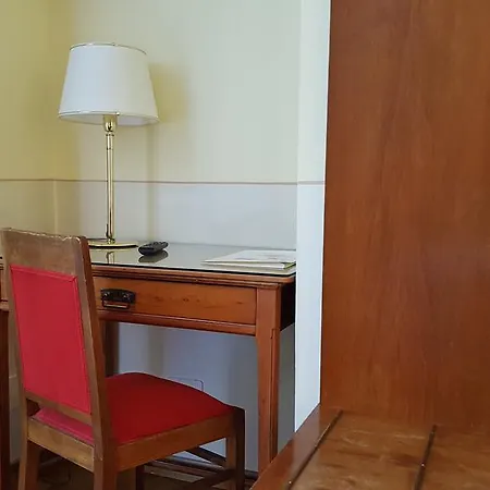 Hotel Roma E Rocca Cavour