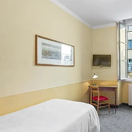 Roma E Rocca Cavour Hotel 3*