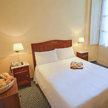 Roma E Rocca Cavour 3* Турин