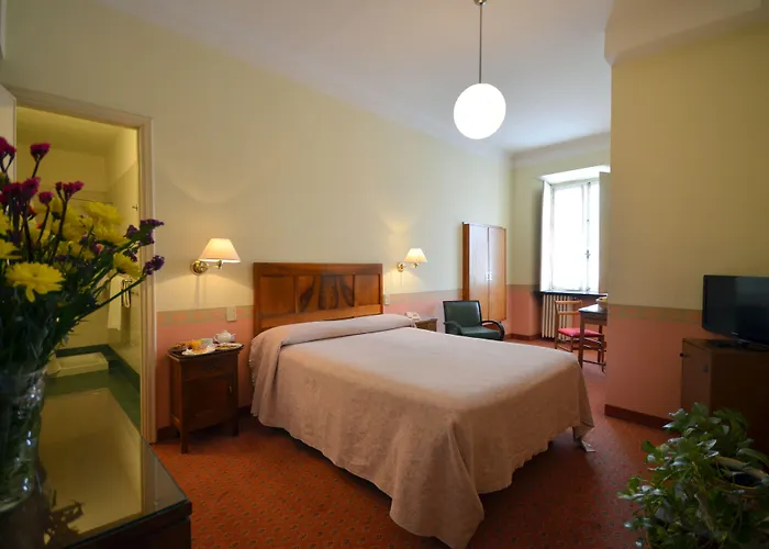 Hotel Roma E Rocca Cavour