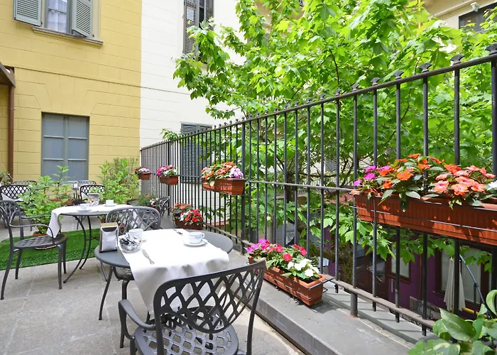Roma E Rocca Cavour Hotel 3*