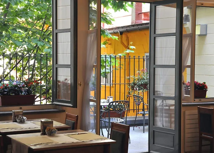 Roma E Rocca Cavour Turin