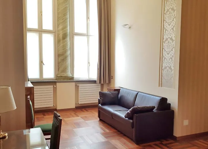 Roma E Rocca Cavour Hotel