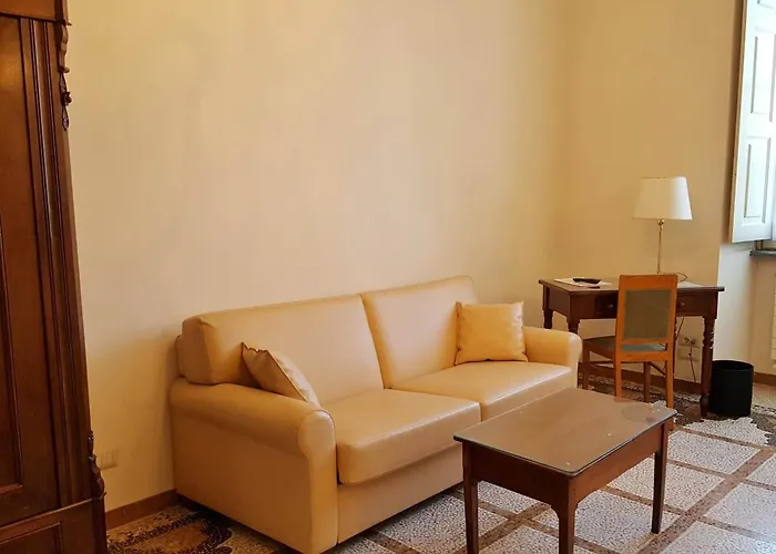 Hotel Roma E Rocca Cavour 3*