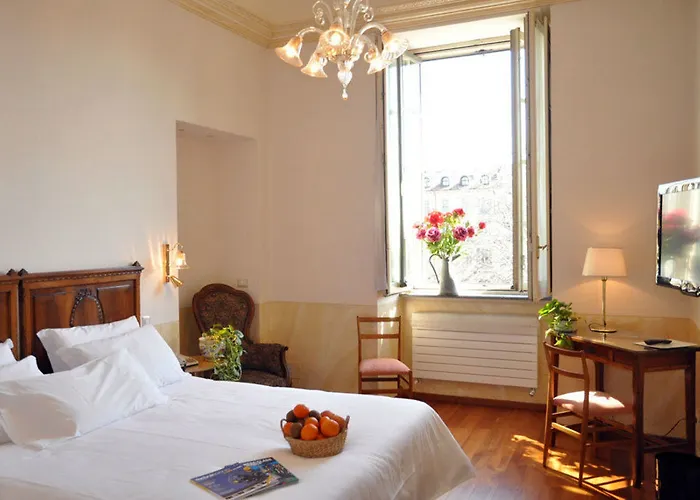 Roma E Rocca Cavour 3*