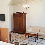 Roma E Rocca Cavour 3*