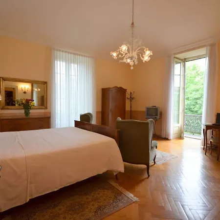 Roma E Rocca Cavour 3* Turim