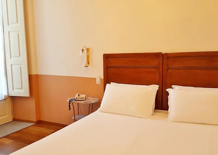 Hotel Roma E Rocca Cavour