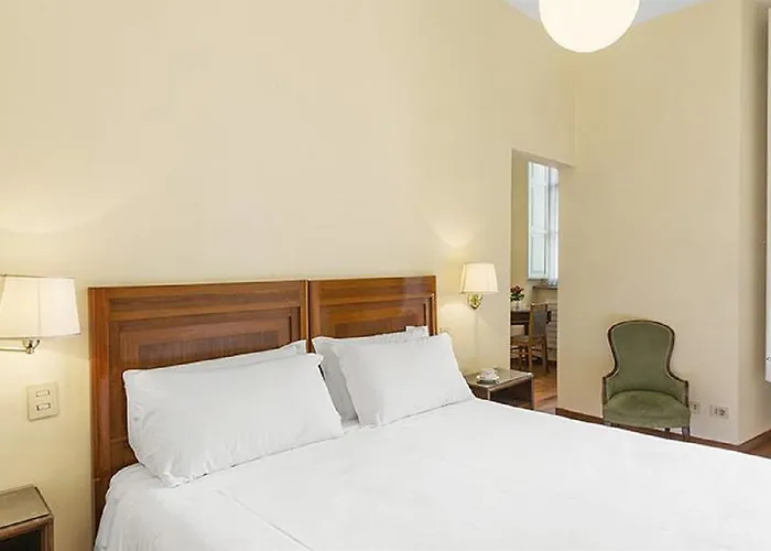 Hotel Roma E Rocca Cavour