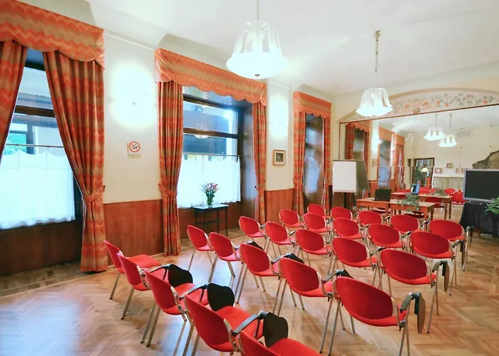 Hotel Roma E Rocca Cavour